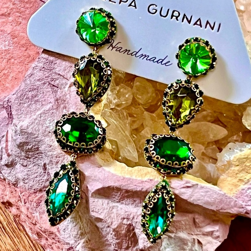 NWT Deepa Gurnani Beaded Crystal Chandeliers - Picture 3 of 14